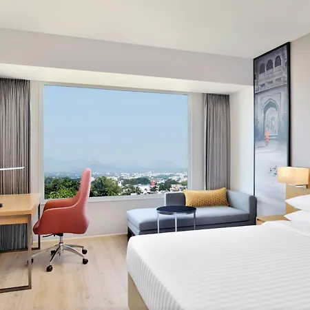 Courtyard By Marriott Nashik Hotel Exterior photo