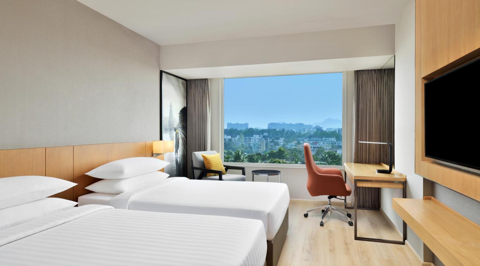 Courtyard By Marriott होटल 5*