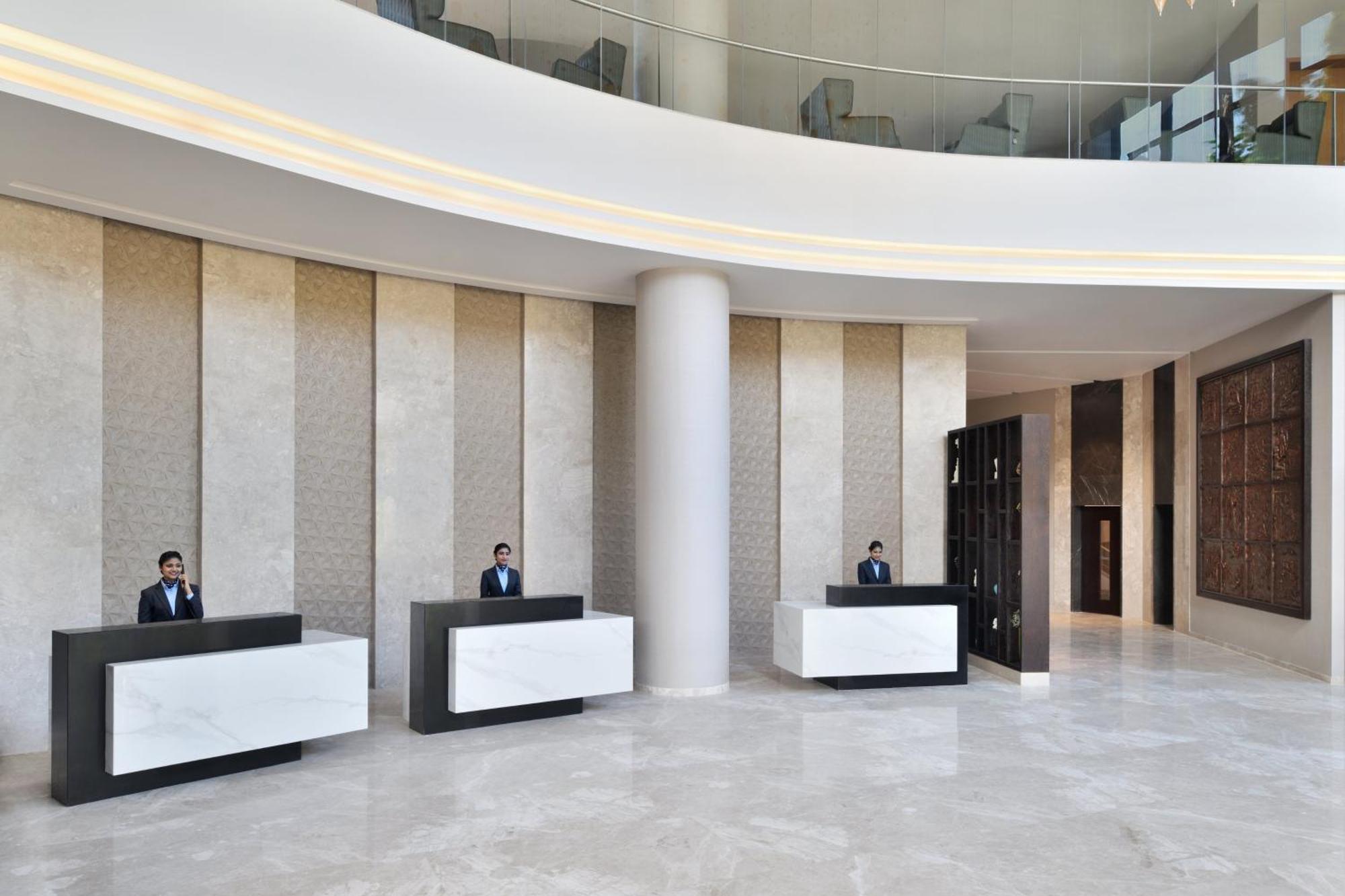 Courtyard By Marriott होटल